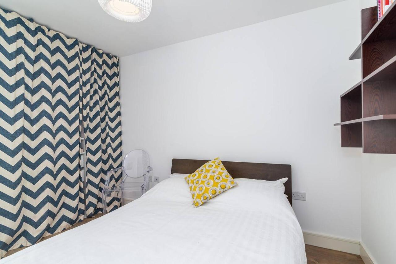 Joivy Lovely Studio Flat With Terrace In Southeast 伦敦 外观 照片