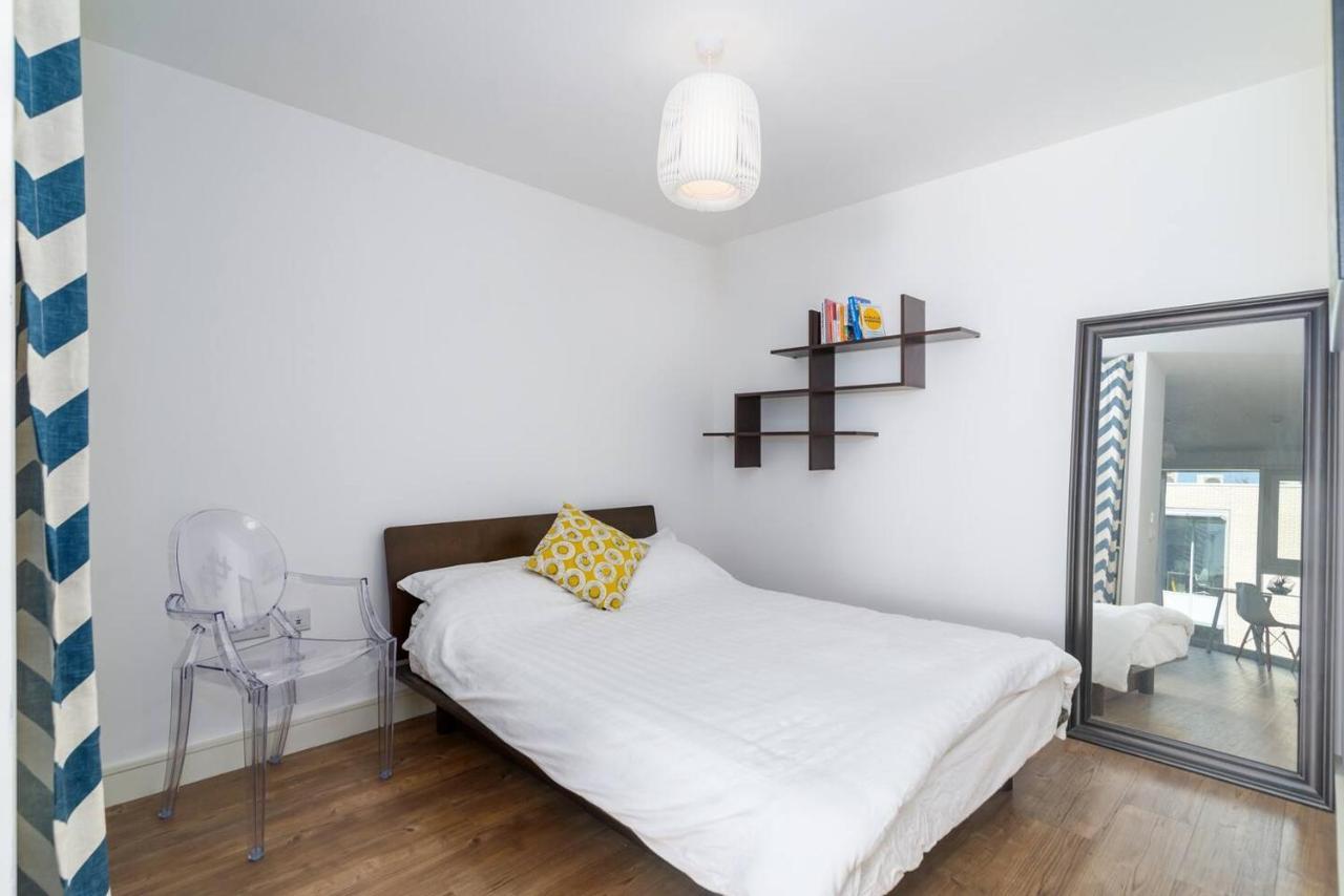 Joivy Lovely Studio Flat With Terrace In Southeast 伦敦 外观 照片